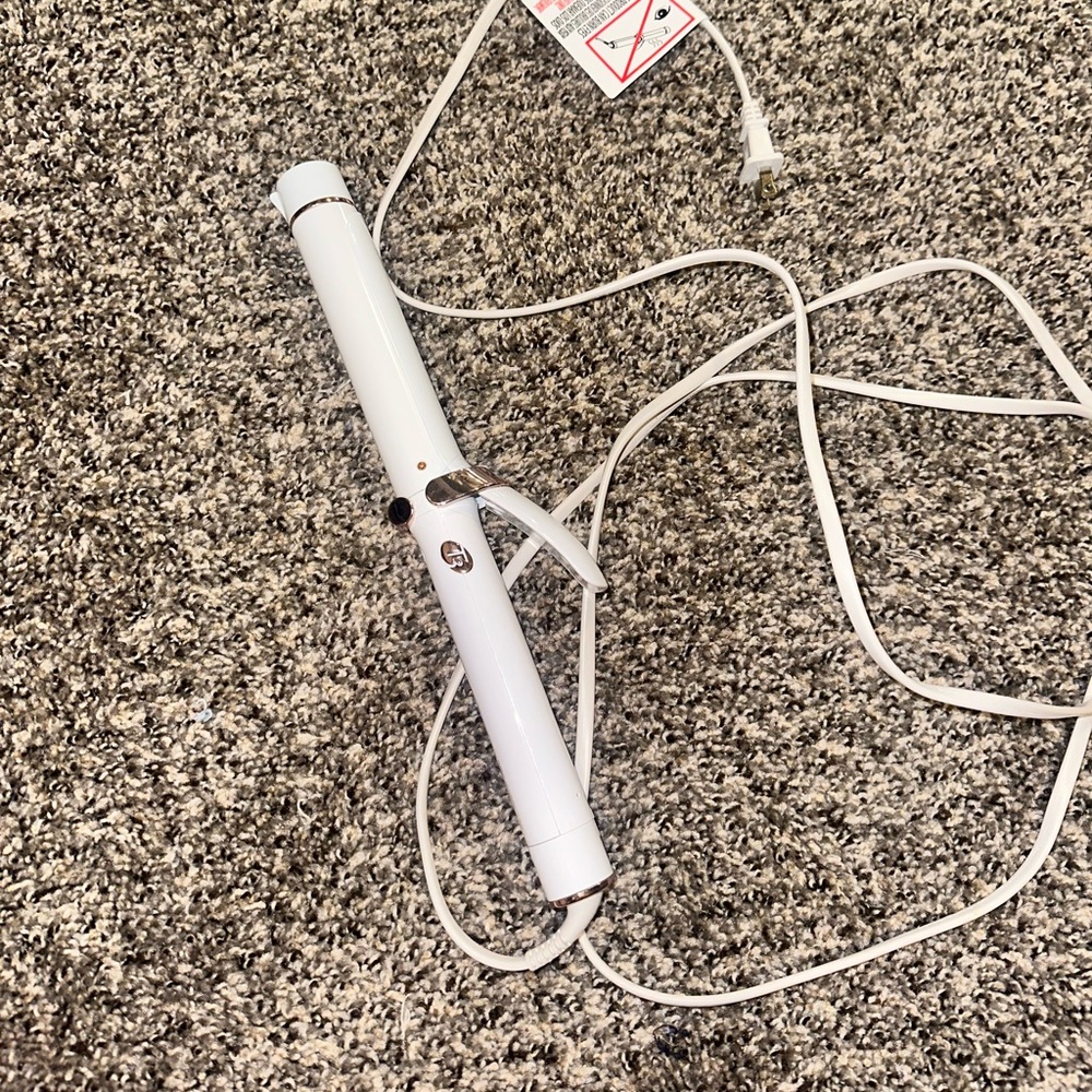 T3 SinglePass Curl Professional Curling Iron Rose Gold 1.25 inch